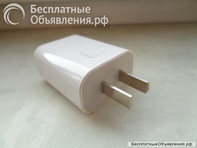 Зарядник для мобильного с английской вилкой