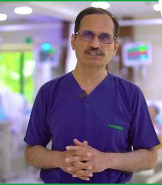 Ведущий кардиохирург больницы Fortis в Дели