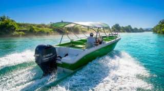 Лодка пластиковая Магелан-1111 до 50 человек с жестким корпусом