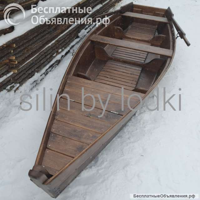 Лодка деревянная с рундуком
