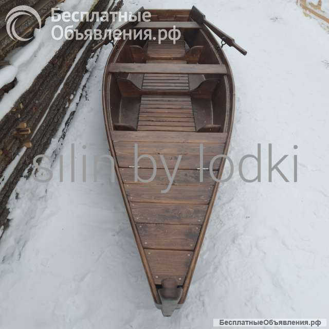 Лодка деревянная с рундуком