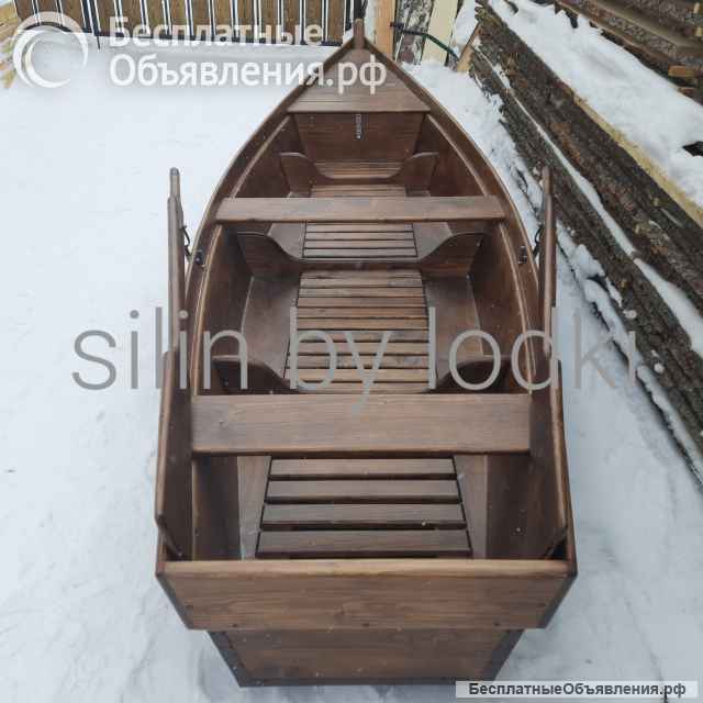 Лодка деревянная с рундуком