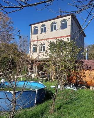 3-эт. дом в Абрау-Дюрсо (в 4-х км), 4 км до открытого моря на квартиру в Новороссийске или Краснодар