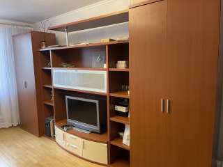 Меб. стенку (Италия), 2-х сп. кровать (Италия). Цена-ваша