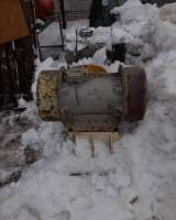 Вибродвигатель