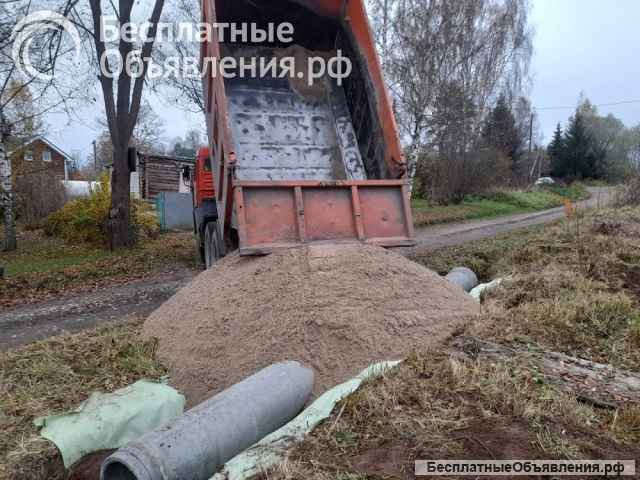 Заезд на участок через канаву, площадка под автомобиль