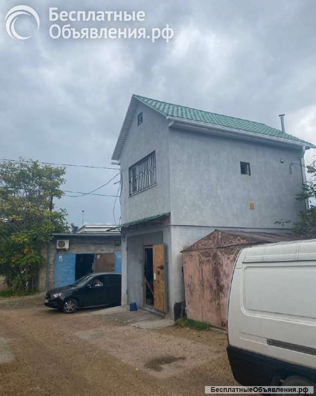 Гараж-студия в Севастополе (Хрусталева)