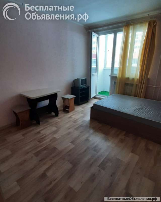 Квартиру-студию ул.Светлая, 11