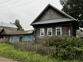 Дом на участке 50 сот