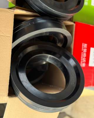 Поршень для бетоновода