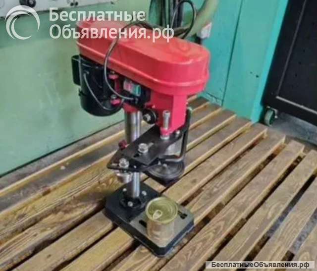 Для закатки банки 12 машинка