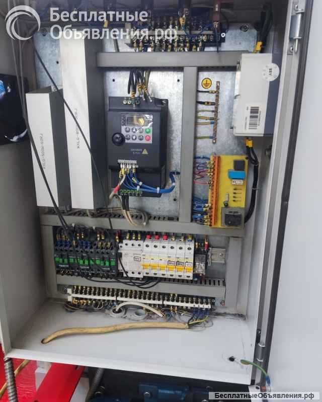 Универсальный токарно-винторезный станок 16Б16