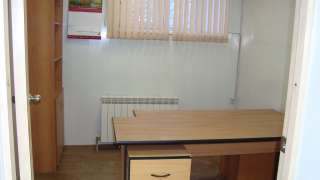 Сдам офис 17 м.кв. из 2 комнат на пр Ленина 87