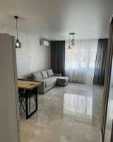 Сдается 1к.кв.33м. студия улица Академика Фёдорова. Современный ремонт, мебель, бытовая техника для