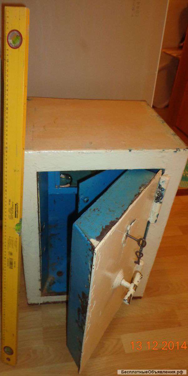 Функциональный железный сейф