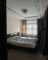 Просторная трешка с мебелью в центре города