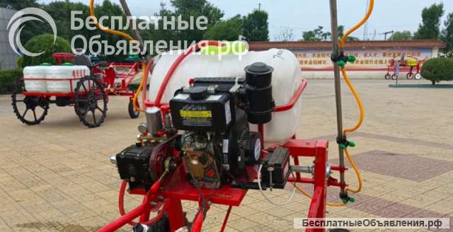 Самоходный опрыскиватель с насосом