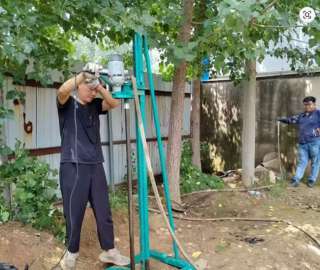 МОЩНАЯ мини буровая установка Справится с любой почвой