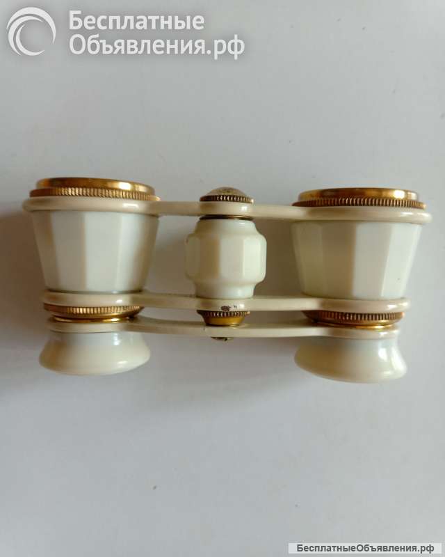 Бинокль театральный