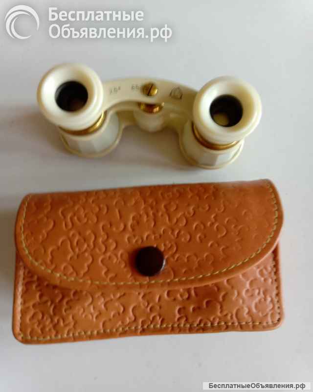 Бинокль театральный