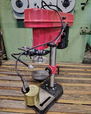 Для банки 13 закаточная машинка