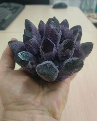 Друзы кварца натуральные в ассортименте