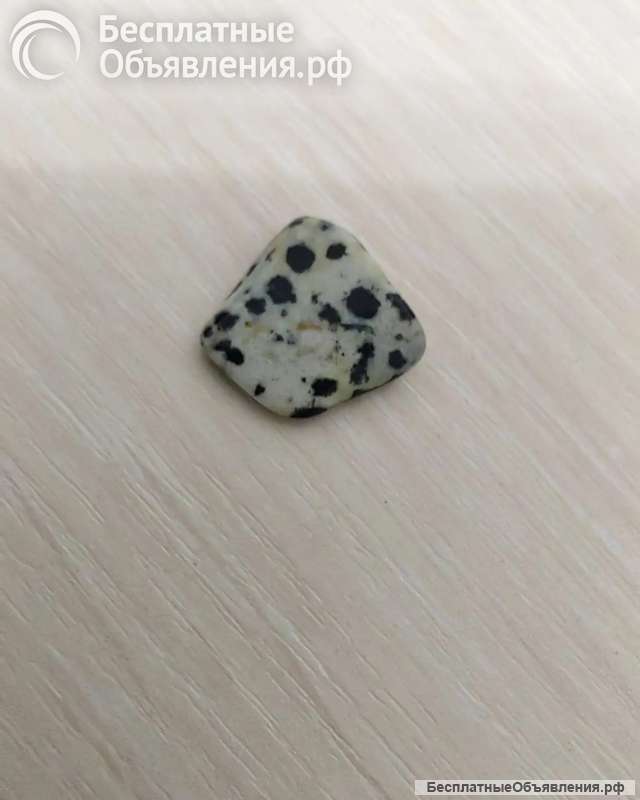 Яшма долматиновая галтовка