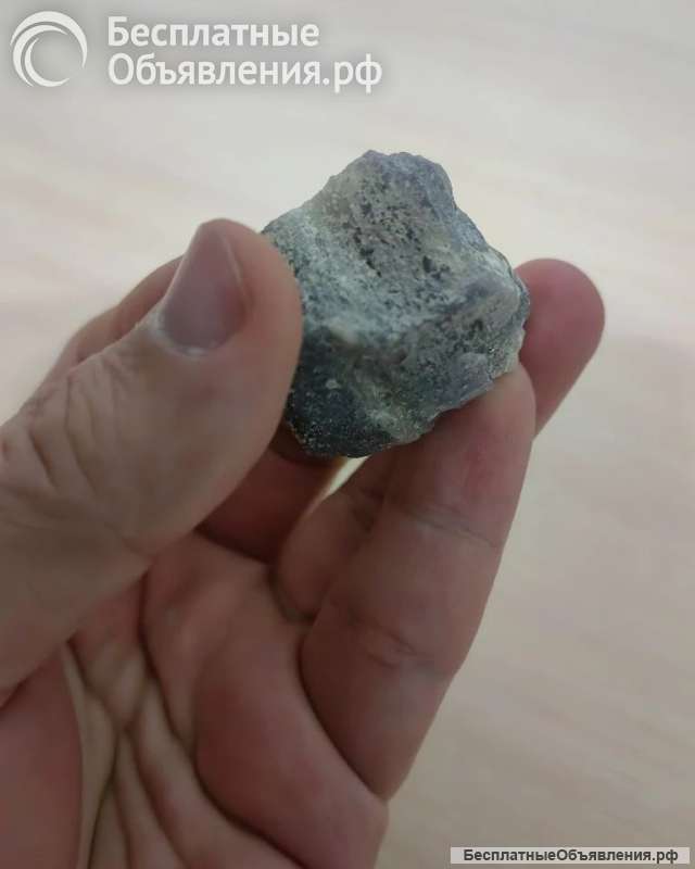 Иолит кусочек природный