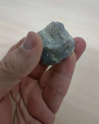 Иолит кусочек природный