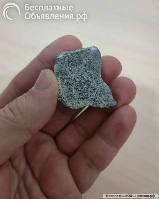 Иолит кусочек природный