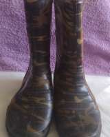 Резиновые сапожки