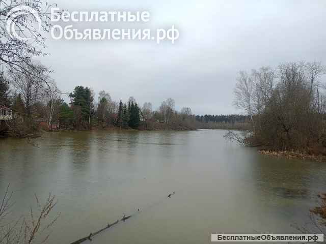 Земельный участок у реки