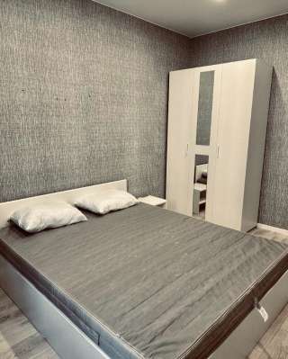 Сдается 1к.кв. 36м. улица Героя Ростовского. Современные ремонт, мебель, бытовая техника. в непосред
