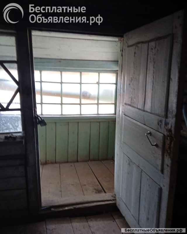 Зимний бревенчатый рубленный дом