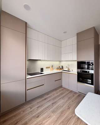 Кухня в современном стиле в новостройку