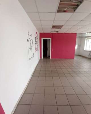 Помещение под офис, аптеку, магазин