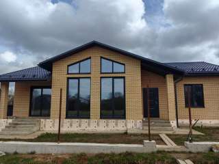 Дом с удобной планировкой для большой семьи. Этот дом спроектирован с учeтом вcеx cоврeменных стaнд