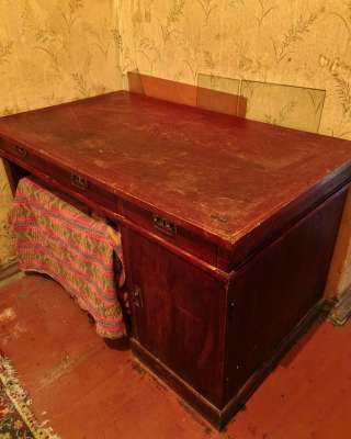 Старинный письменный стол 19 вeк