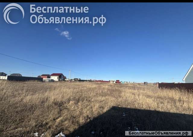 Участок рядом с озером