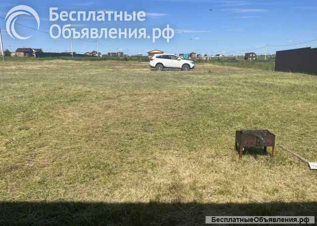 Участок рядом с озером