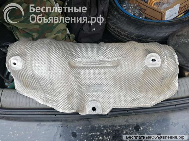 Экран тепловой для Рено Сандеро 1 поколение 8200734096