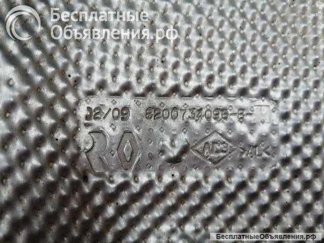 Экран тепловой для Рено Сандеро 1 поколение 8200734096
