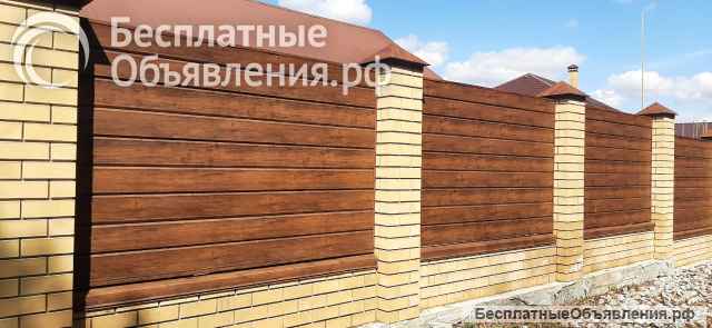 Секции из сайдинга для забора из кирпича