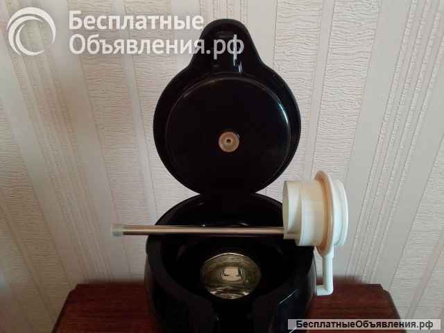 Термос с пневмонасосом 2,5 л