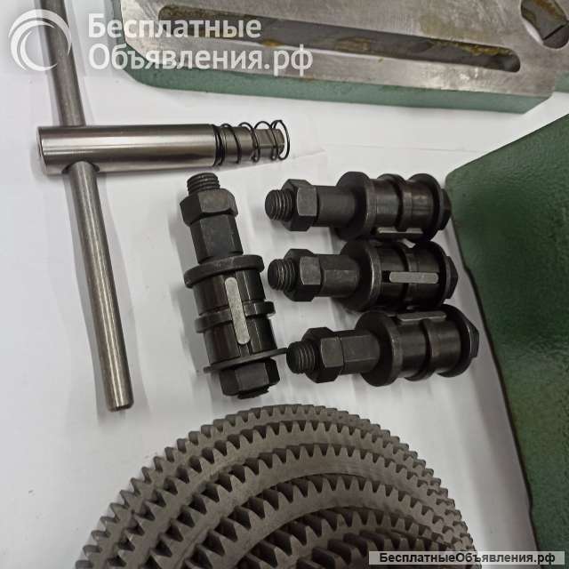 Универсальная делительная головка УДГ Д-400 (F11200A)