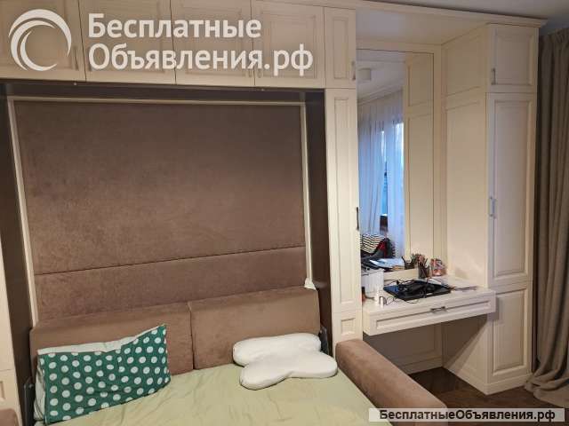 Уникальный гарнитур, массив, для девушки