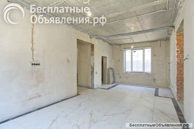 Двухэтажный дом с бассейном в развитом районе Краснодара