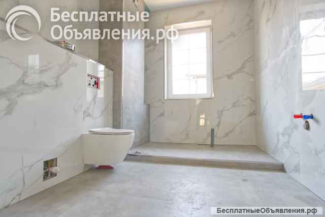 Двухэтажный дом с бассейном в развитом районе Краснодара