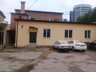 Сдам в аренду двухэтажное здание пл. 240 кв.м., Пятигорск, ул. Бунимовича 3