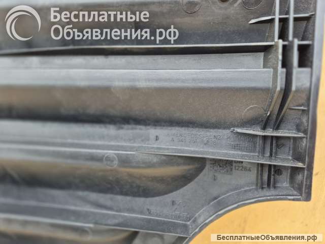 Решетка радиатора A9417511218 Mercedes